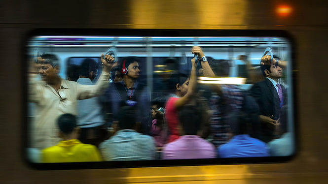 in-mumbai_metro_train_window-rajarshi-mitra-flickr_0